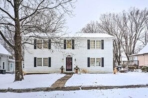 House (3 Bedrooms) | Interior - Artsy Getaway ~ 8 Miles to Downtown Kansas City! (Independence)