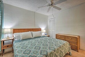 Apartment (1 Bedroom) | Interior - Breezy Condo w/ Screened Lanai in Kailua-kona! (Kailua-Kona)