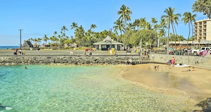 Breezy Condo w/ Screened Lanai in Kailua-kona!