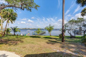 Cottage (1 Bedroom) | Interior - Waterfront Stuart Oasis w/ Hot Tub & Dock! (Stuart)