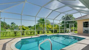 Villa (3 Bedrooms) | Front of property