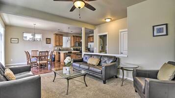 House (4 Bedrooms) | Interior