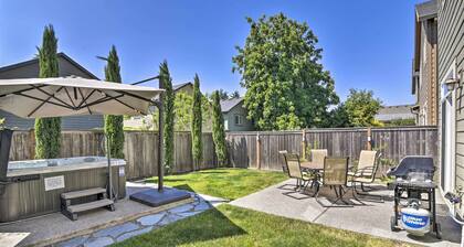 Portland Home w/ Private Hot Tub: 9 Mi to Downtown