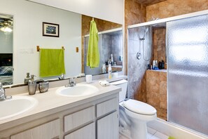 House (3 Bedrooms) | Bathroom