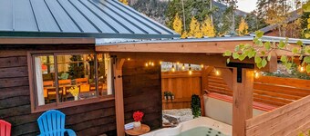 Private Hot Tub: Mtn-view Ski House in Frisco