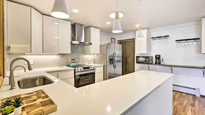 Rumah (4 Bedrooms) | Interior