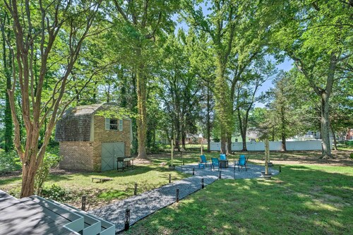 Coastal Edgewater Home w/ Private Hot Tub!