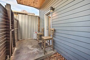 Apartment (2 Bedrooms) | Interior - Central Fayetteville Townhome < 1 Mi to Uark! (Fayetteville)