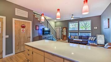 Apartment (2 Bedrooms) | Bahagian dalam