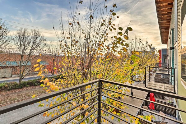 Apartment (2 Bedrooms) | Interior - Central Fayetteville Townhome < 1 Mi to Uark! (Fayetteville)