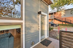 Apartment (2 Bedrooms) | Interior - Central Fayetteville Townhome < 1 Mi to Uark! (Fayetteville)