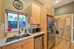 Apartment (2 Bedrooms) | Interior - Central Fayetteville Townhome < 1 Mi to Uark! (Fayetteville)