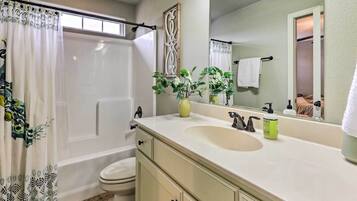 單棟房屋 (4 Bedrooms) | 內部