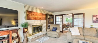 Spacious Tacoma Getaway: 2 Mi to Old Town!