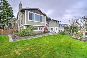 House (4 Bedrooms) | Front of property