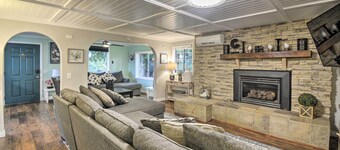 Spacious Home w/ Yard, 20 Miles to Olympic NP