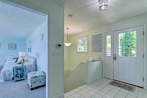 House (5 Bedrooms) | Interior