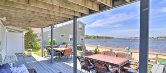 Bayfront Wareham Retreat w/ Private Beach!