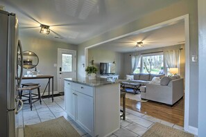 电视、DVD 播放器、书