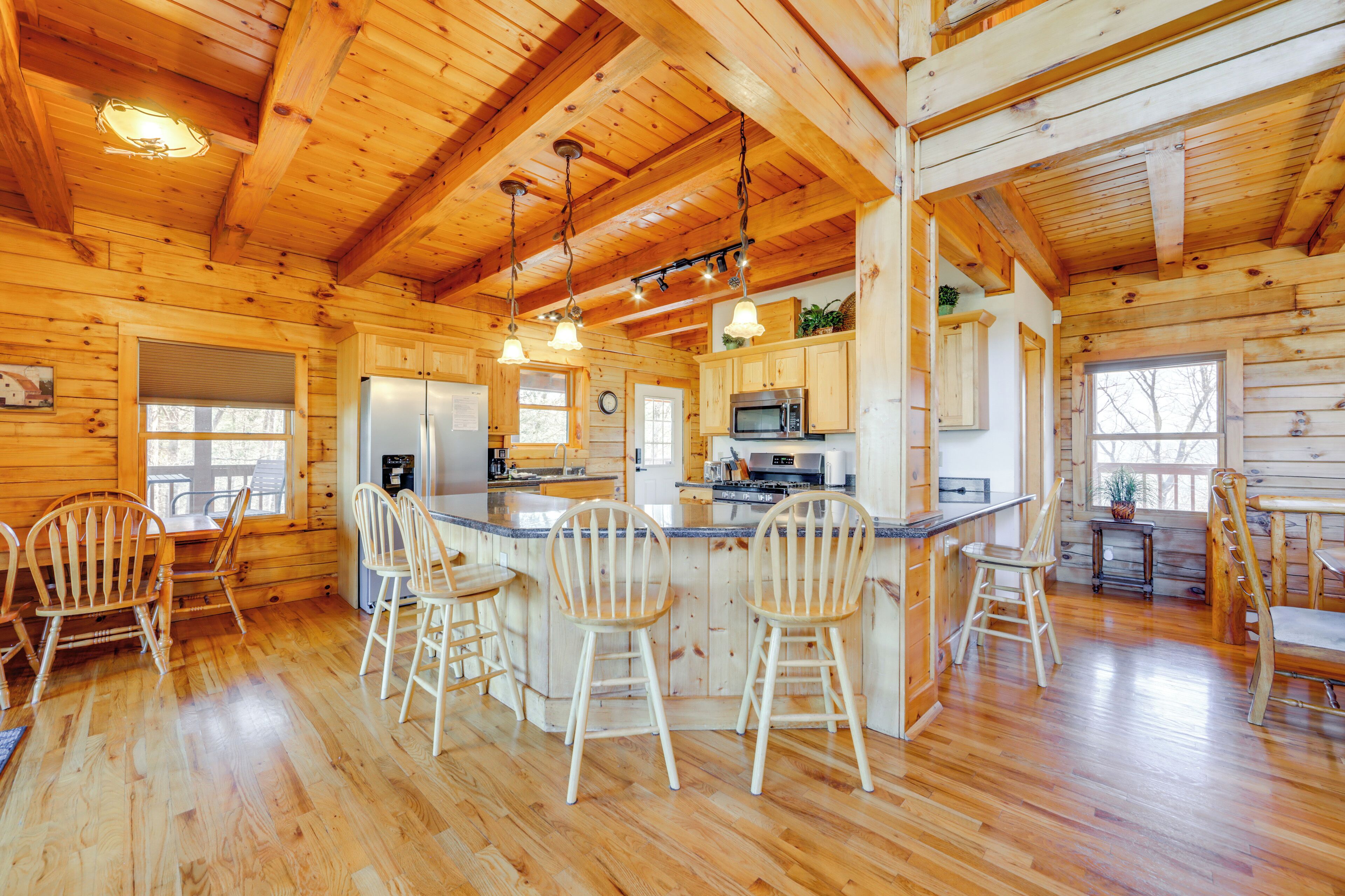 House (4 Bedrooms) | Interior