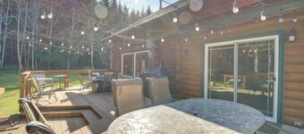 Peaceful Retreat on 10 Acres < 7 Miles to La Push