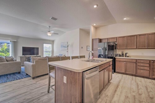 The Villages Retreat w/ Lanai & Lake Views!