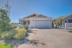 House (2 Bedrooms) | Interior - The Villages Retreat w/ Lanai & Lake Views! (Wildwood)