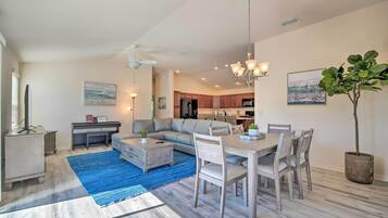 House (2 Bedrooms) | Interior