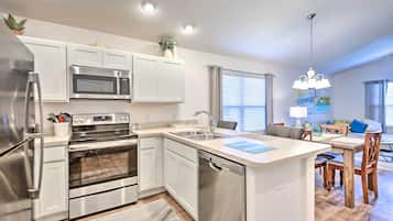 House (2 Bedrooms) | Interior