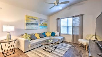 House (2 Bedrooms) | Interior