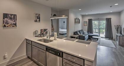 Modern Nashville Condo: 7 Mi to Downtown!
