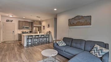 Apartment (2 Bedrooms) | Front of property