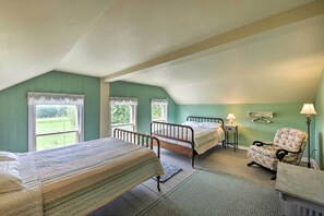 3 bedrooms, bed sheets