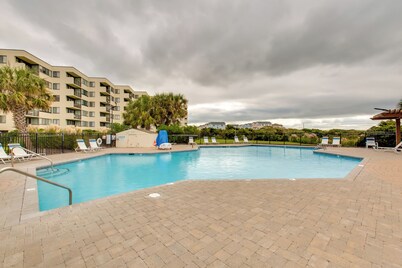 Sands Villa Resort Oceanfront Condo With Pools!