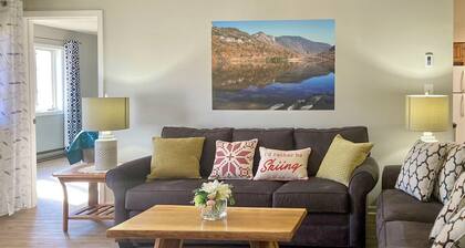 Hike, Ski, Explore: Lincoln Condo w/ Pool Access