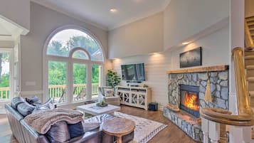 House (4 Bedrooms) | Interior