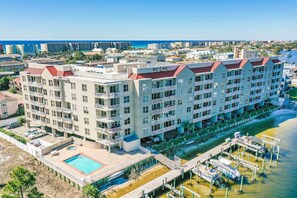 Interior - Okaloosa Island Escape: Bayfront Condo Near Beach (Fort Walton Beach)