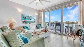 Apartment (2 Bedrooms) | Front of property