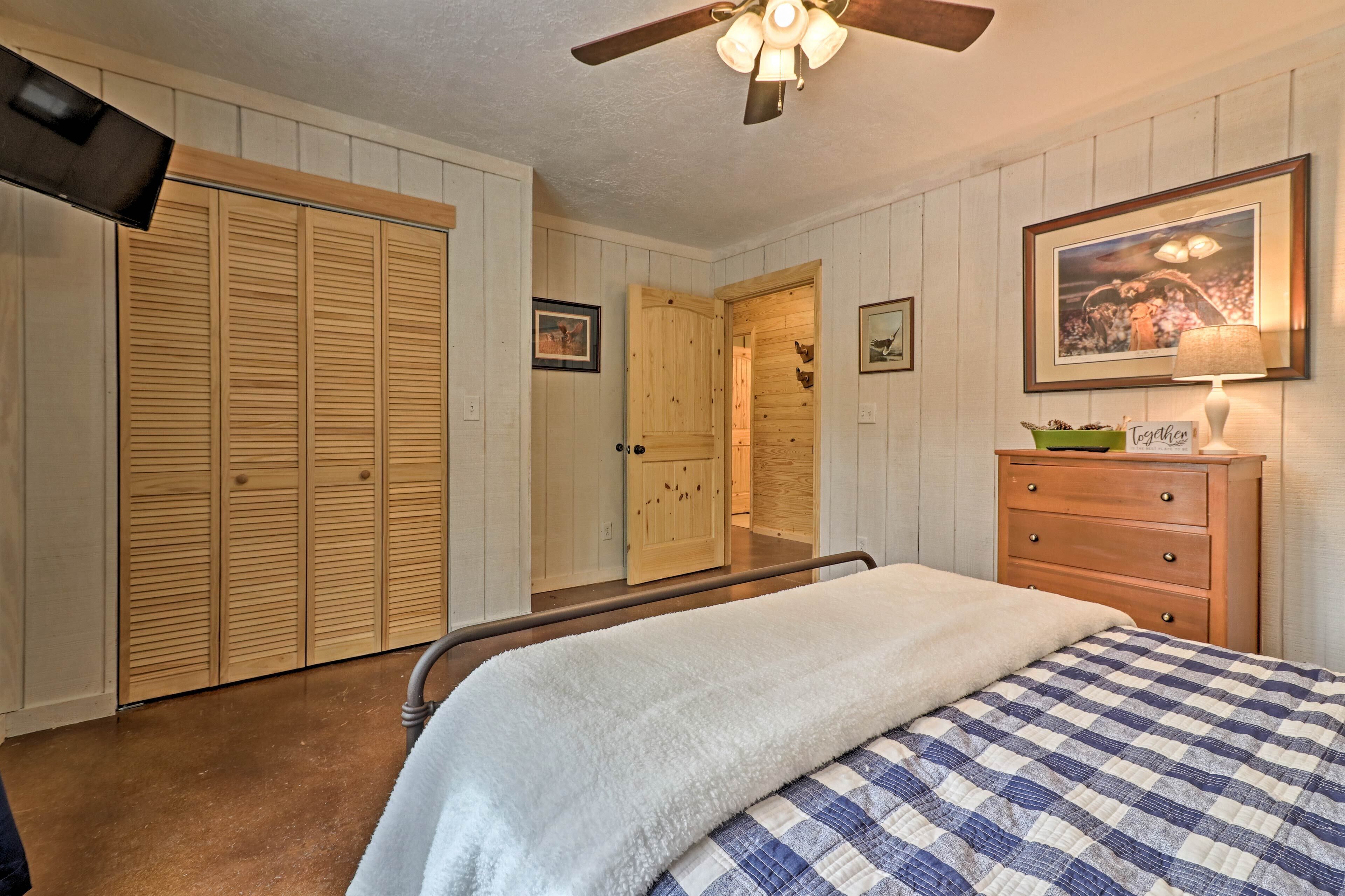 House (2 Bedrooms) | Interior