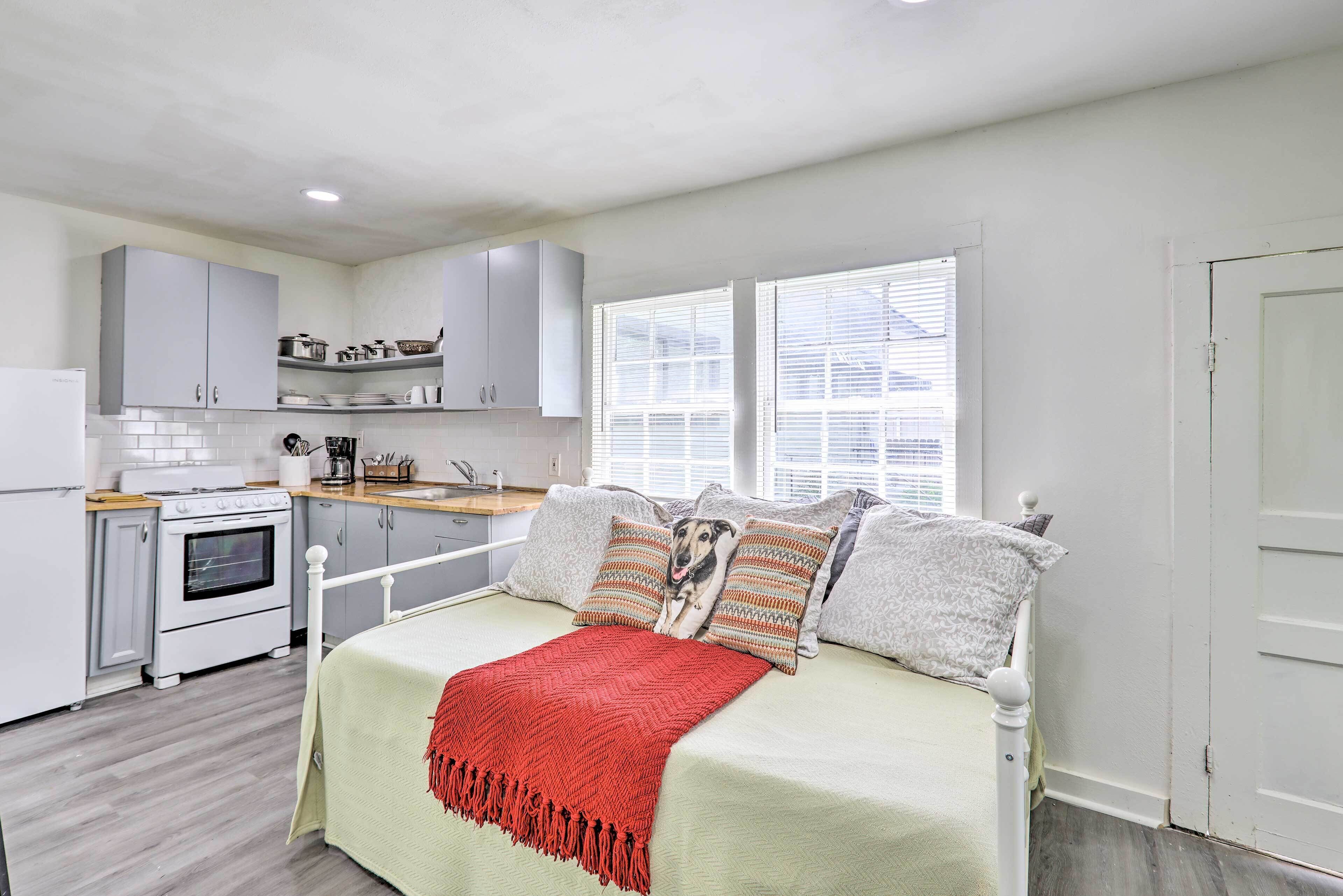 Apartment (0 Bedroom) | Interior