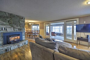 House (2 Bedrooms) | Interior - Breathtaking Port Ludlow Home w/ Deck & Yard (Port Ludlow)