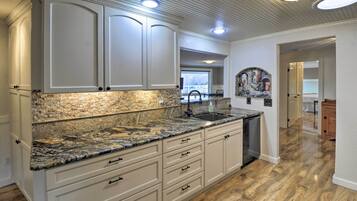 Casa (2 Bedrooms) | Interior