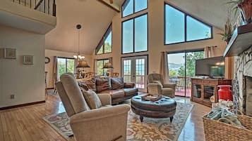 Rumah (4 Bedrooms) | Bagian depan properti