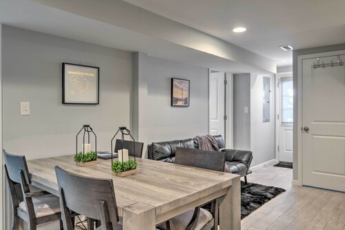 6 Mi to National Mall: Modern DC Apartment!