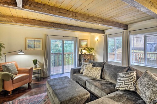 Cabin w/ Hot Tub, 25 Mi to Olympic Nat'l Park