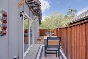 House (2 Bedrooms) | Interior - Bright Bend Home w/ Patio < 3 Mi to Downtown! (Bend)