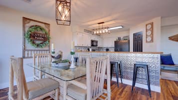 Departamento (2 Bedrooms) | Restaurantes