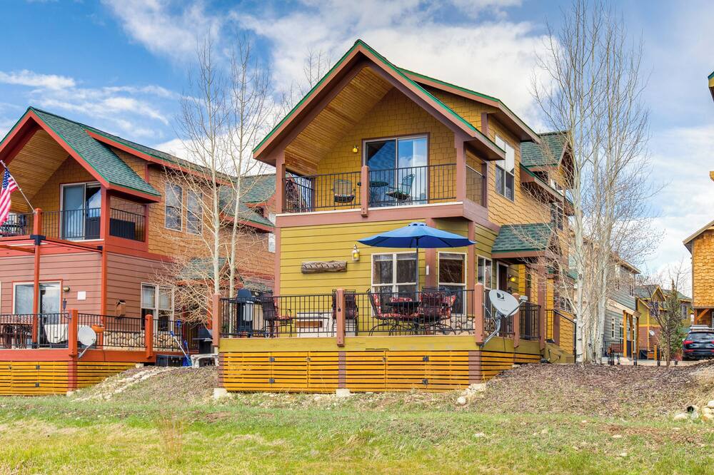 Riverfront Cabin, 4 Mi to Granby Ranch - Granby, CO