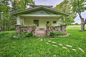 Apartment (1 Bedroom) | Front of property - Door County Retreat ~ 3 Mi to Sister Bay Beach (Sister Bay)