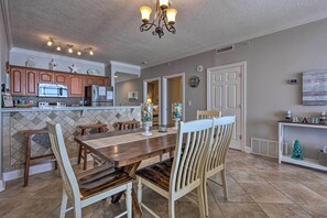 Interior - Beachfront PCB Condo w/ Ocean Views & Pool Access! (Panama City Beach)